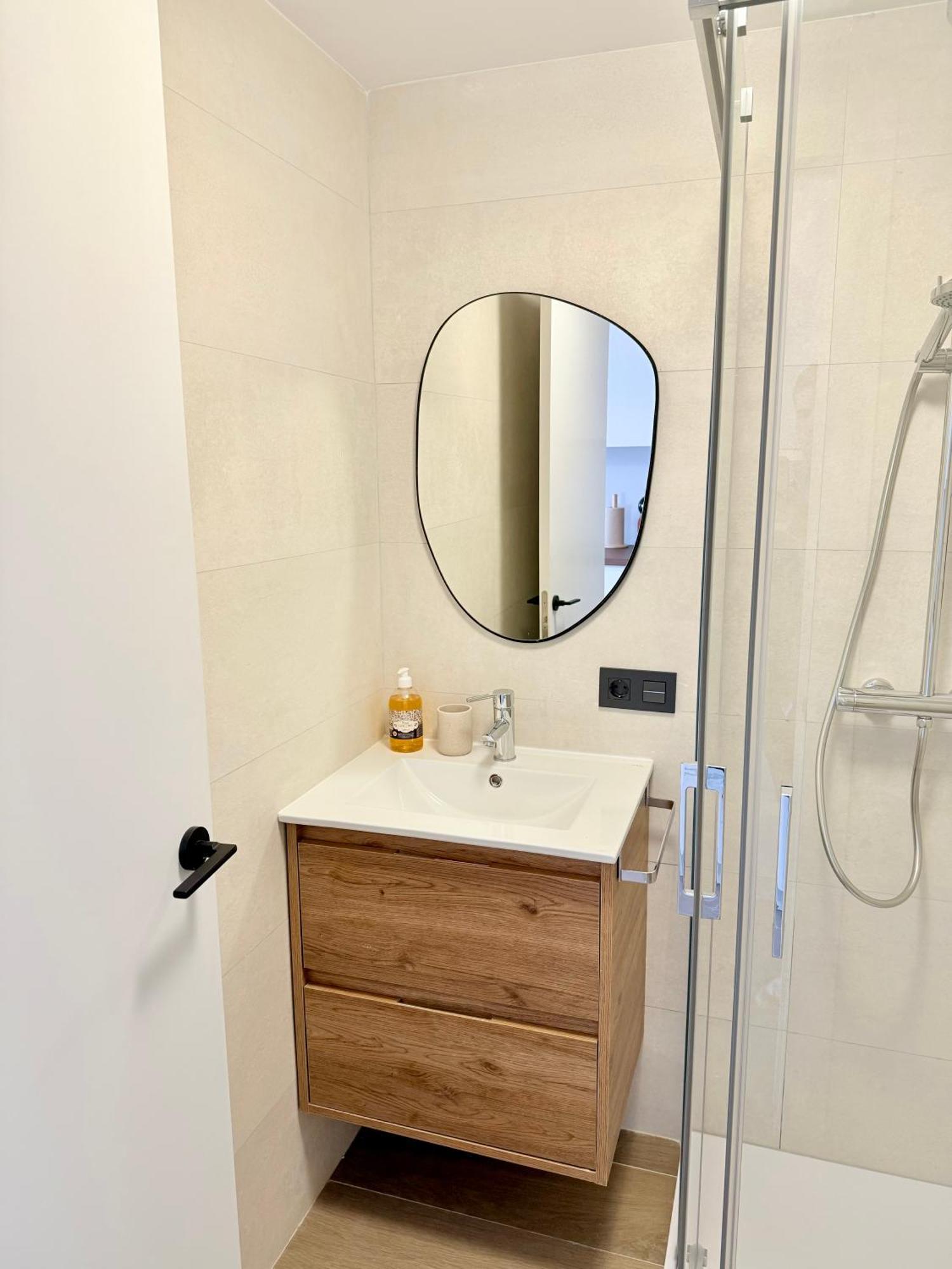 18th Floor Center Riscal Apartament