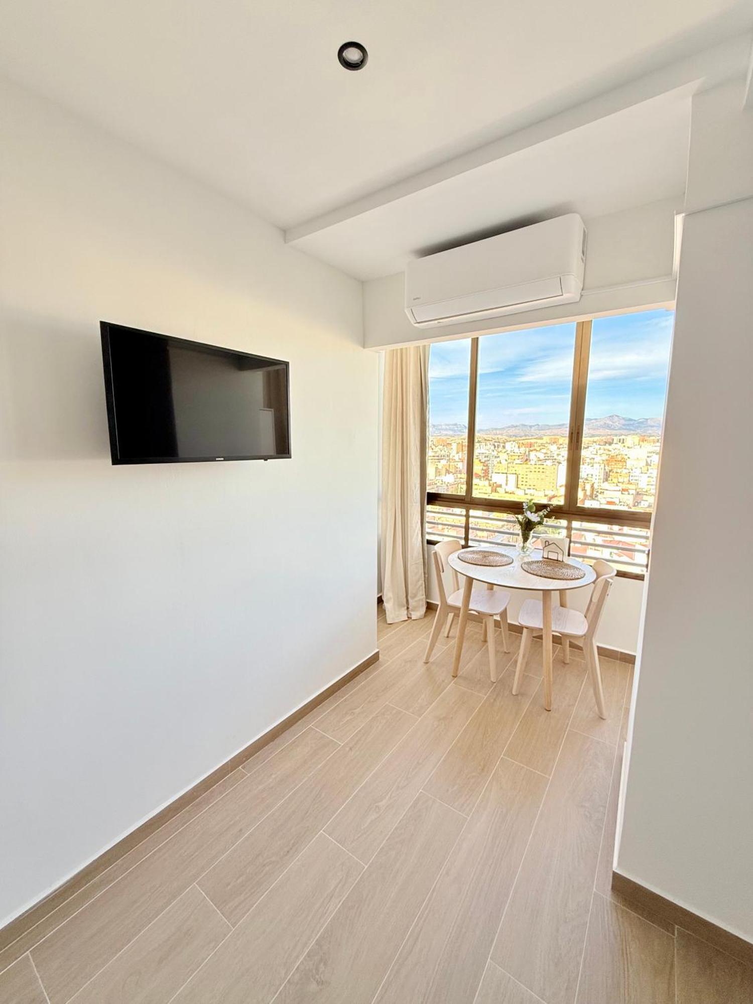 18th Floor Center Riscal Apartament *